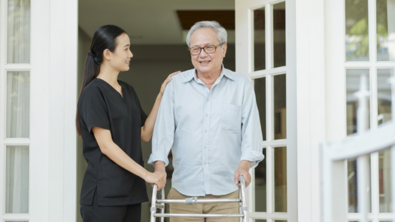 Tp assistant de vie aux familles rncp 37715 - niveau iii